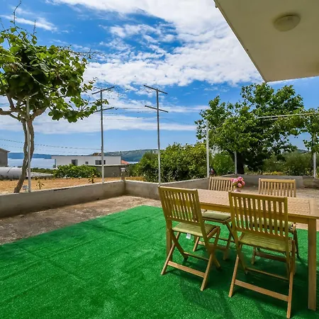 Live Apartment